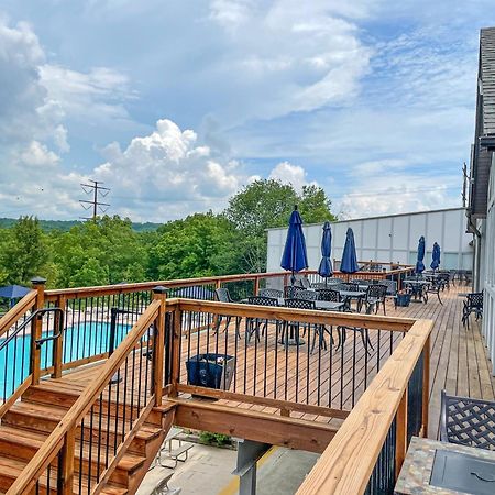 Premier Cozy Cabin - Free Amenities & Comm Indoor Pools Bushkill Exterior photo
