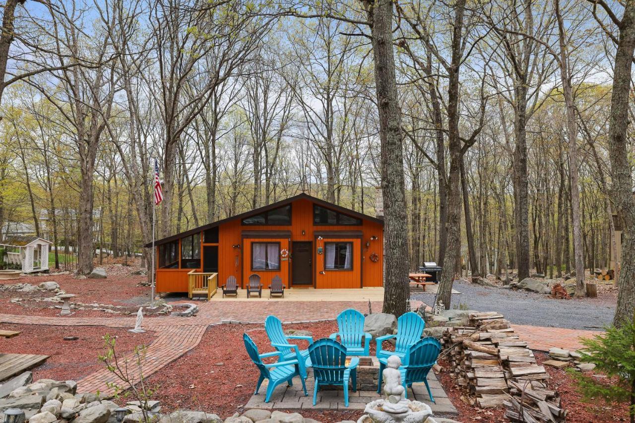 Premier Cozy Cabin - Free Amenities & Comm Indoor Pools Bushkill Exterior photo
