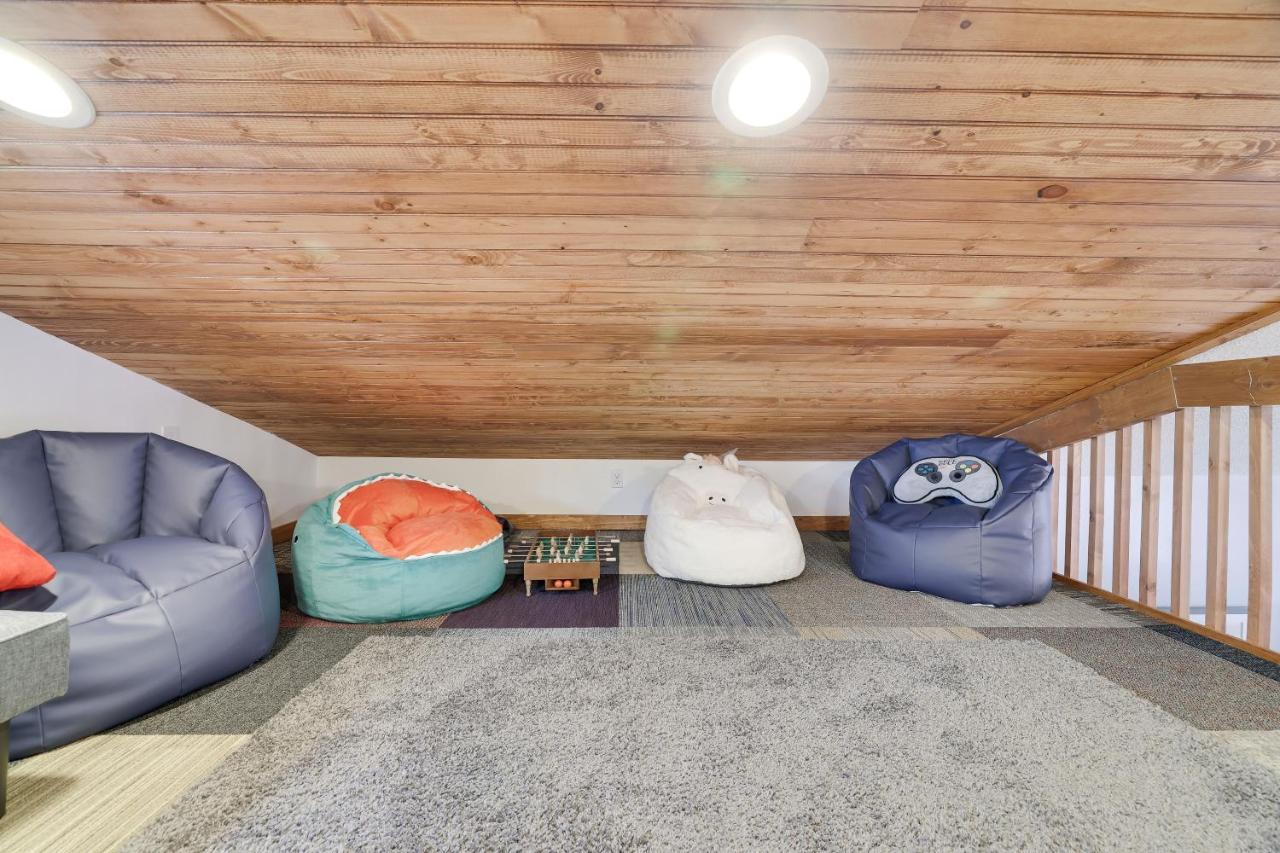 Premier Cozy Cabin - Free Amenities & Comm Indoor Pools Bushkill Exterior photo