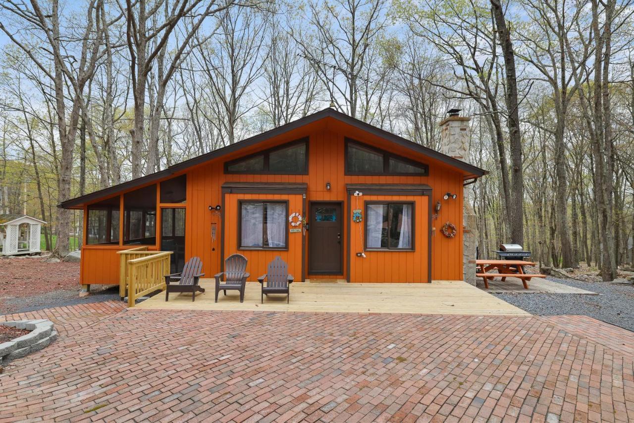 Premier Cozy Cabin - Free Amenities & Comm Indoor Pools Bushkill Exterior photo