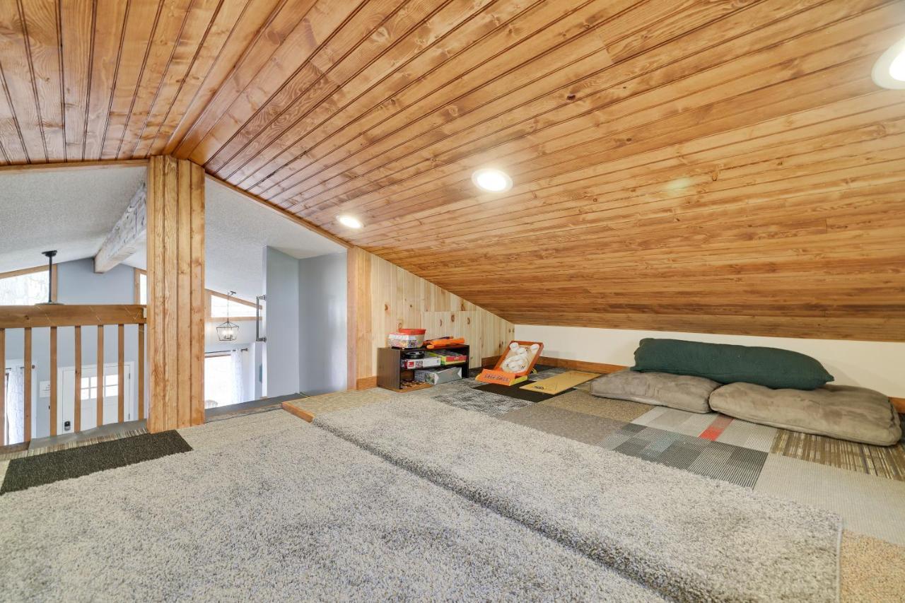 Premier Cozy Cabin - Free Amenities & Comm Indoor Pools Bushkill Exterior photo