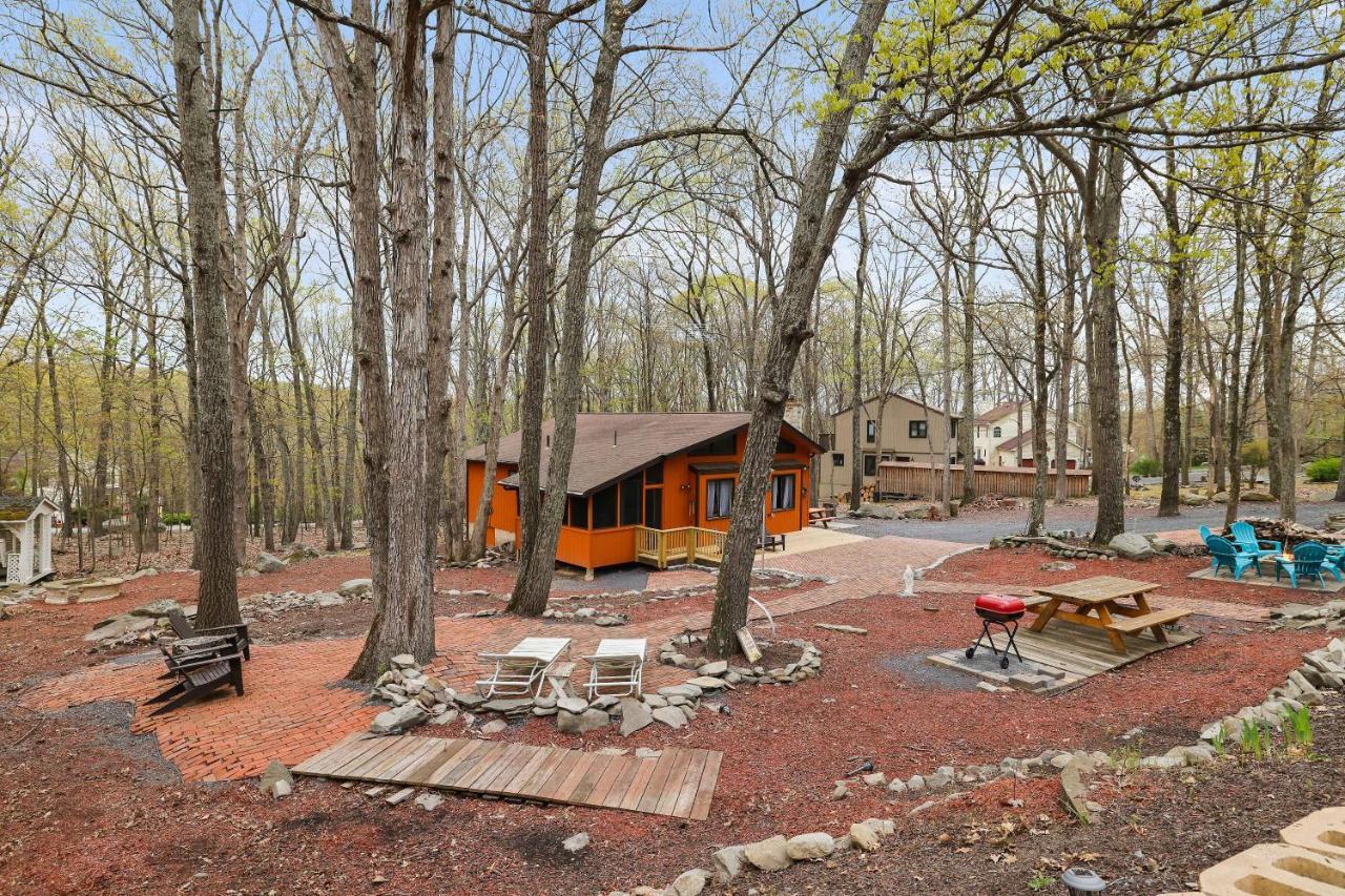 Premier Cozy Cabin - Free Amenities & Comm Indoor Pools Bushkill Exterior photo