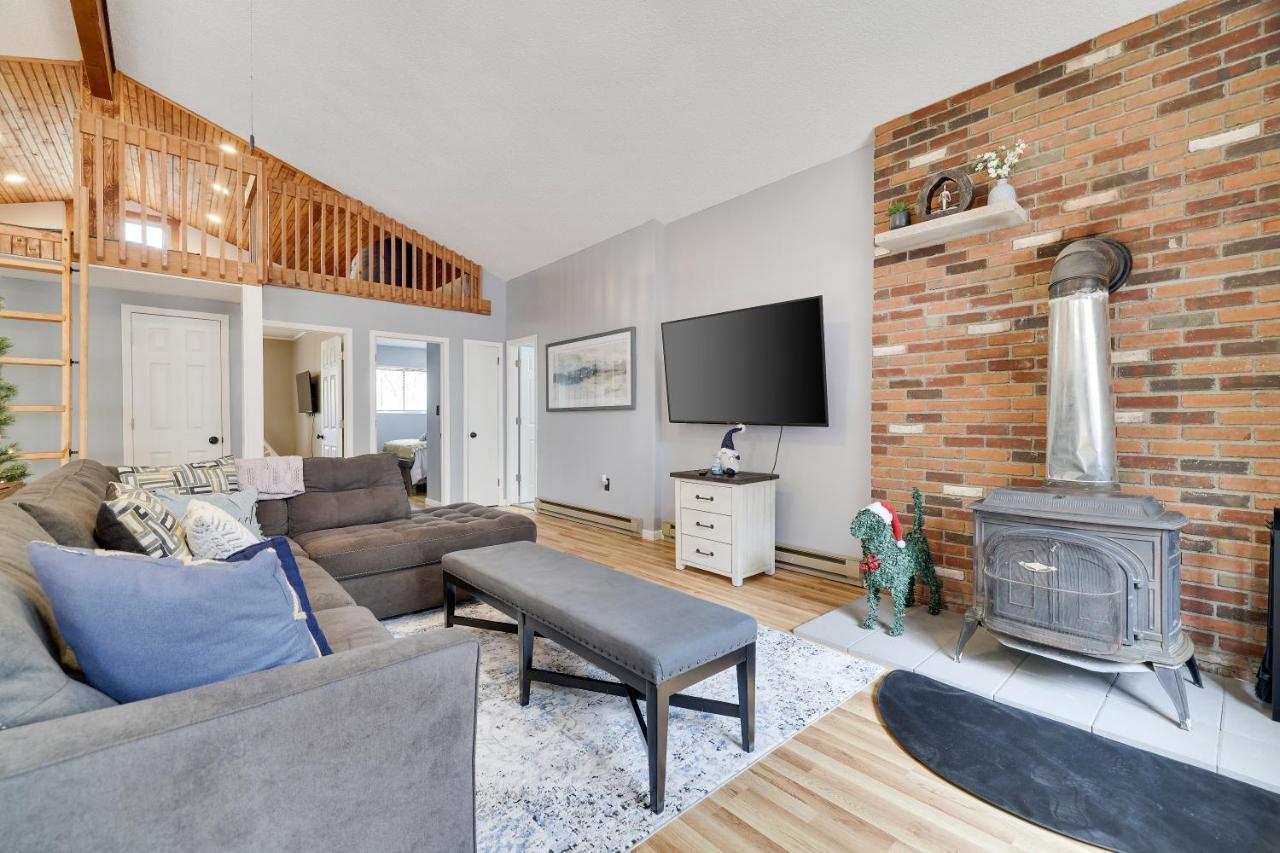 Premier Cozy Cabin - Free Amenities & Comm Indoor Pools Bushkill Exterior photo
