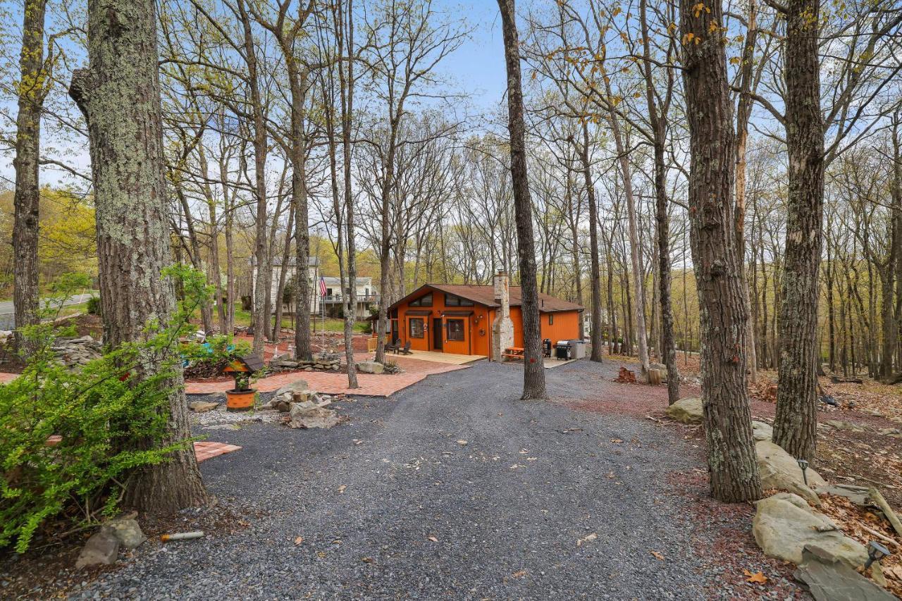 Premier Cozy Cabin - Free Amenities & Comm Indoor Pools Bushkill Exterior photo