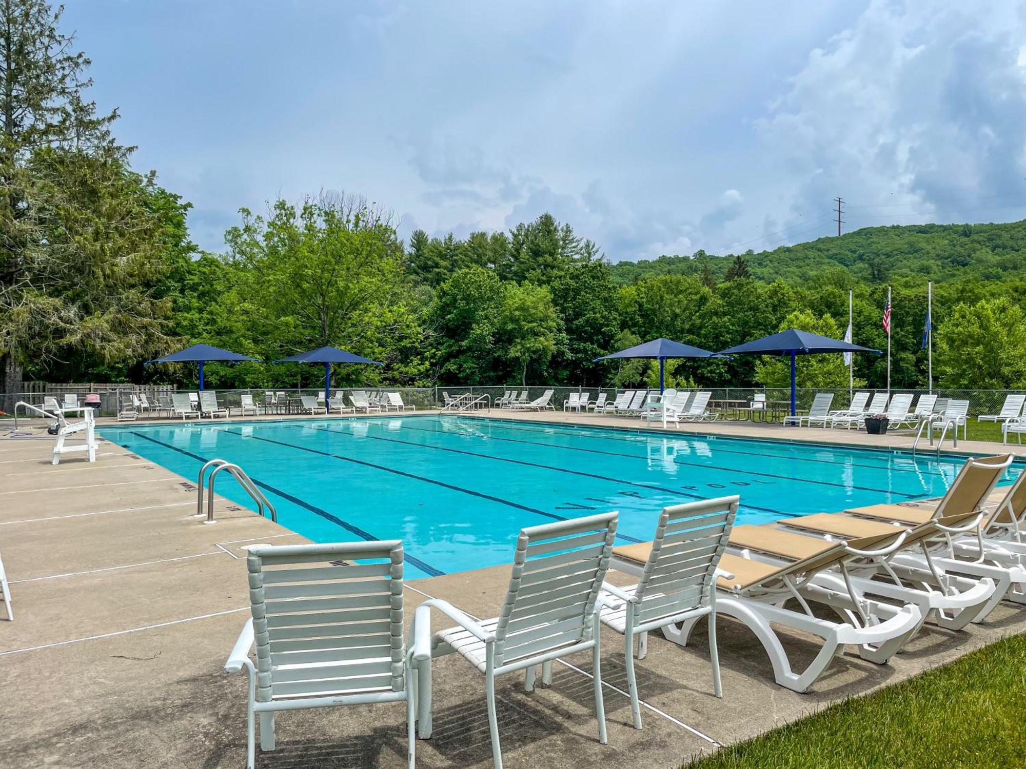 Premier Cozy Cabin - Free Amenities & Comm Indoor Pools Bushkill Exterior photo