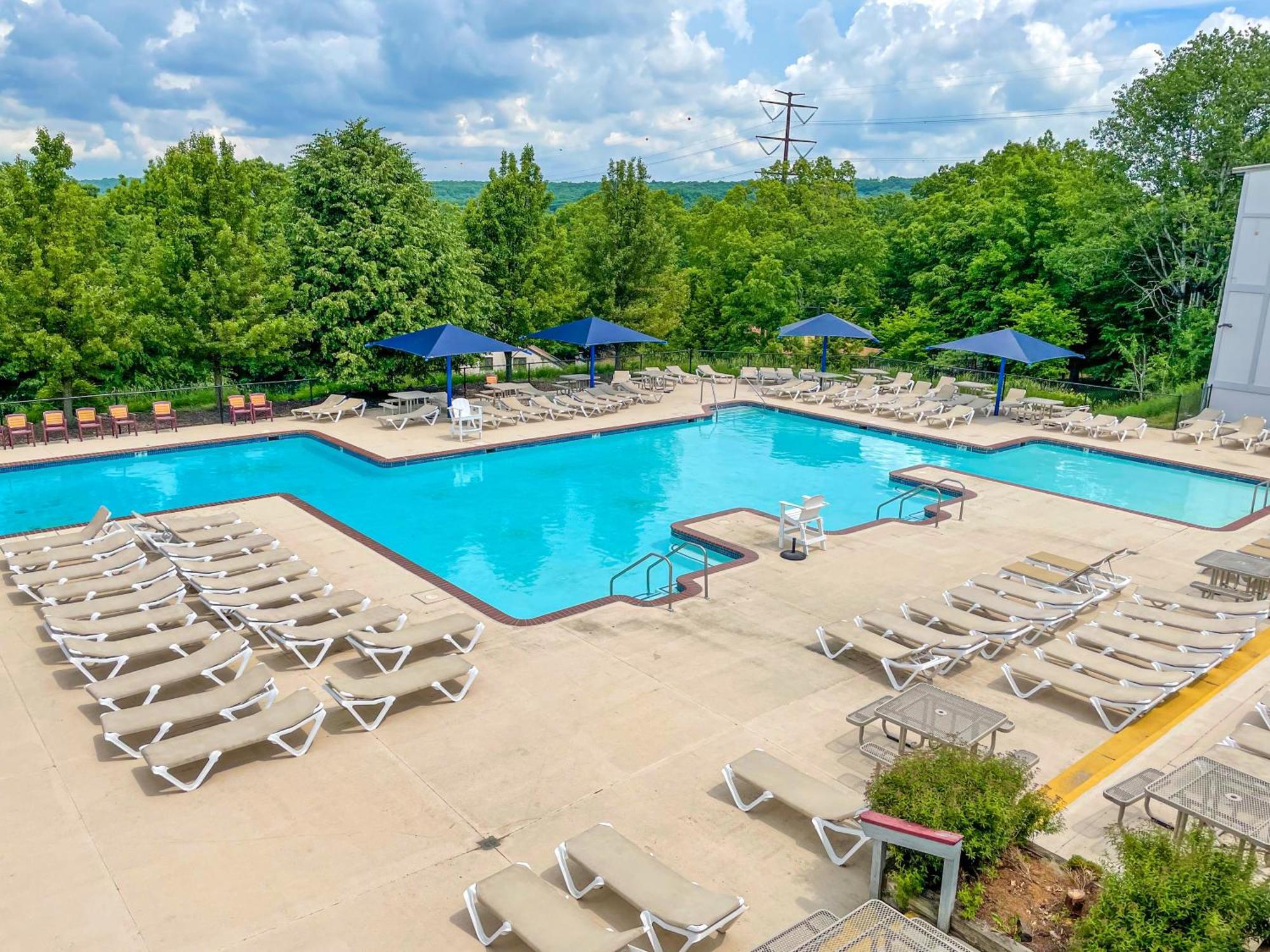 Premier Cozy Cabin - Free Amenities & Comm Indoor Pools Bushkill Exterior photo
